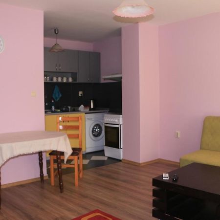 City Stay In Varna Esterno foto