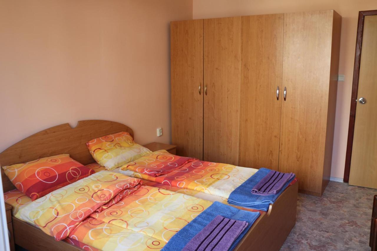 City Stay In Varna Esterno foto