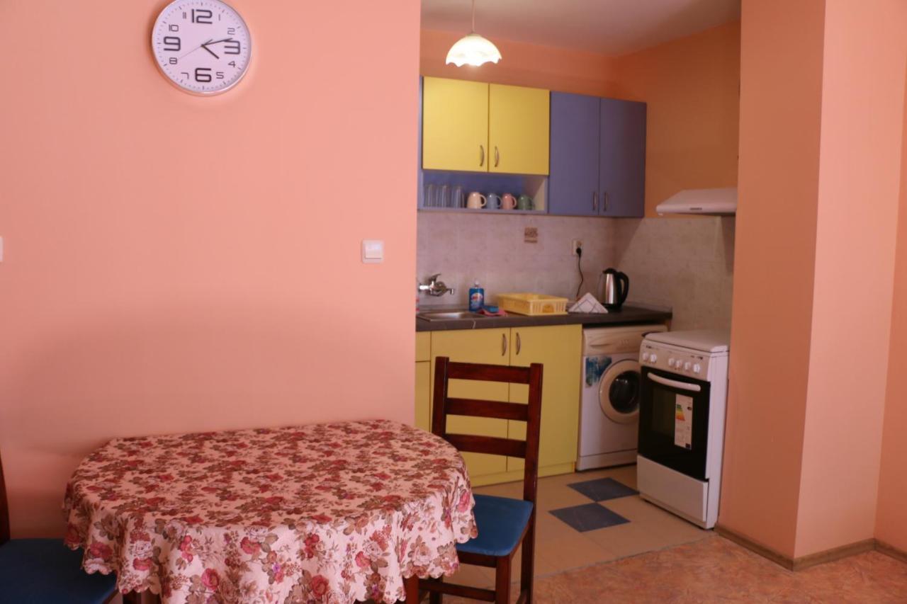City Stay In Varna Esterno foto