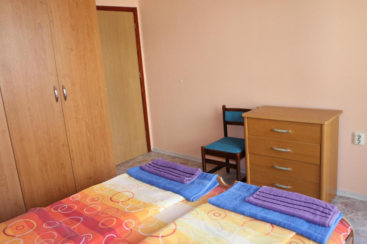 City Stay In Varna Esterno foto