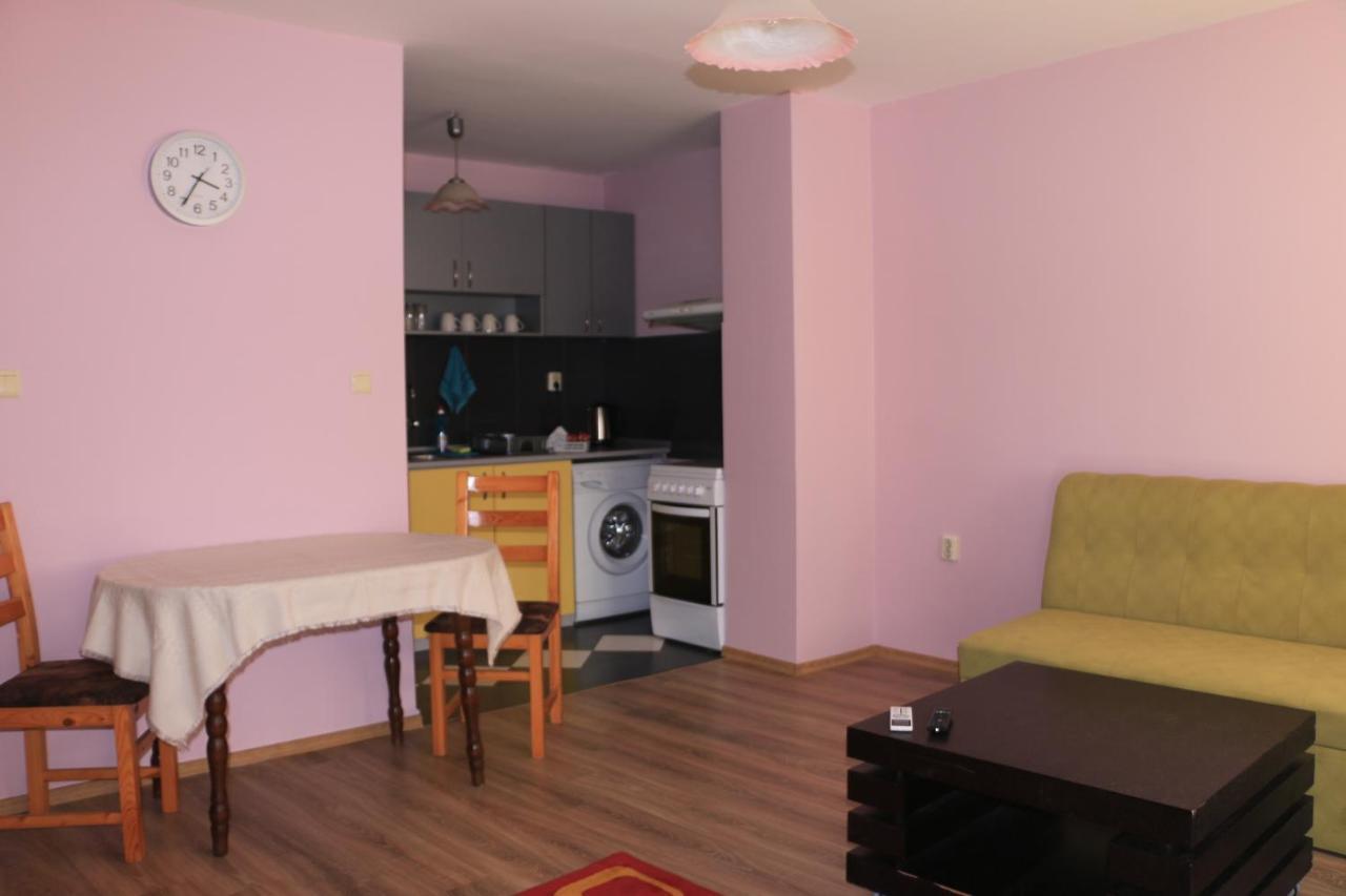 City Stay In Varna Esterno foto