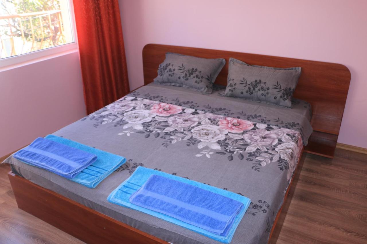 City Stay In Varna Esterno foto